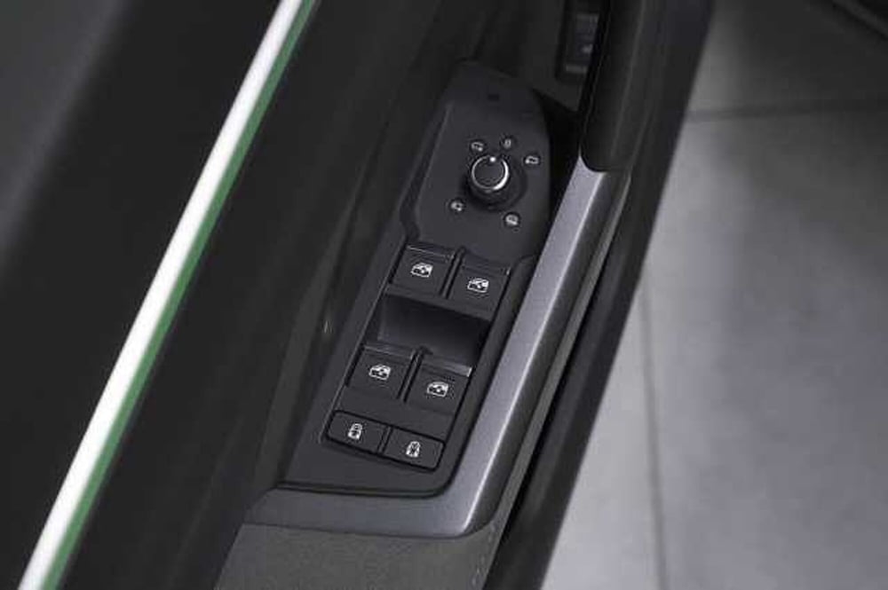 Audi Q3 Sportback usata a Como (17)