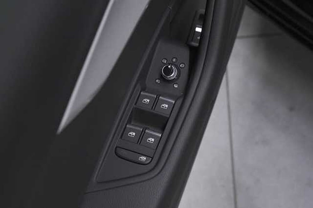 Audi A4 Avant usata a Como (17)
