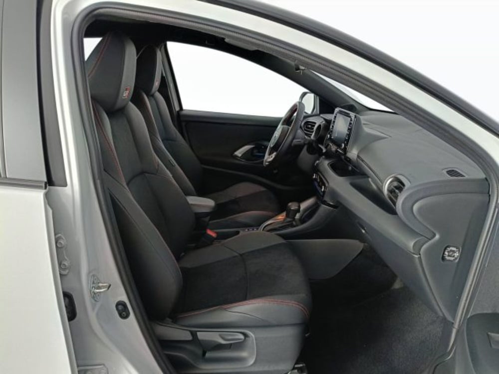 Toyota Yaris Cross usata a Ascoli Piceno (14)