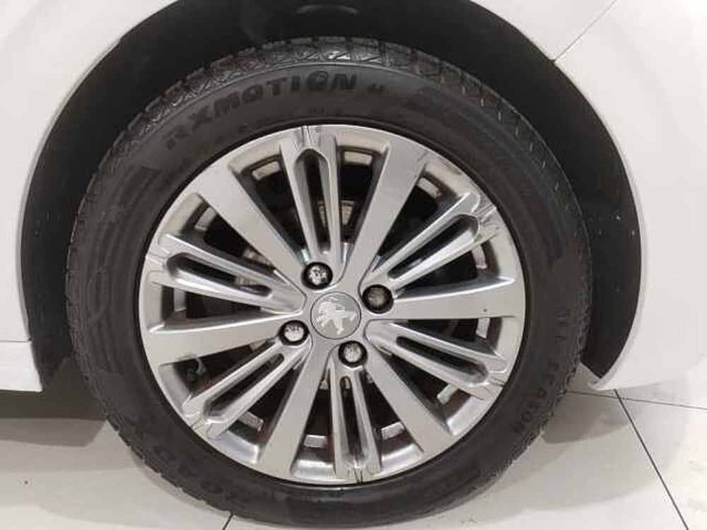 Peugeot 208 usata a Lecce (4)