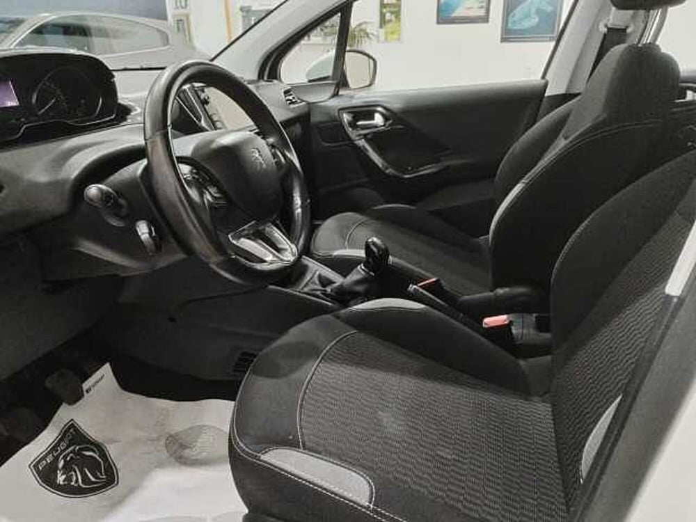 Peugeot 208 usata a Lecce (6)