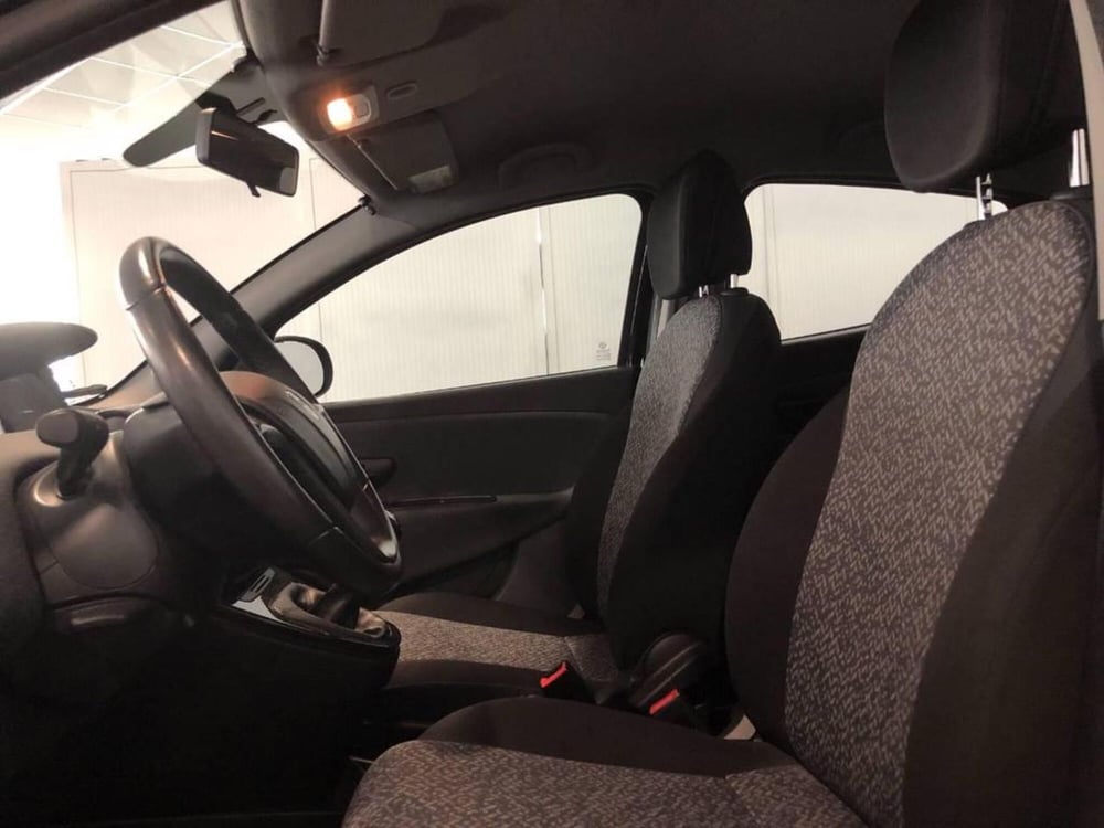 Lancia Ypsilon usata a Torino (11)