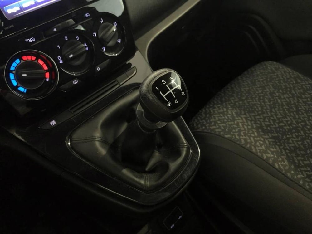 Lancia Ypsilon usata a Torino (13)