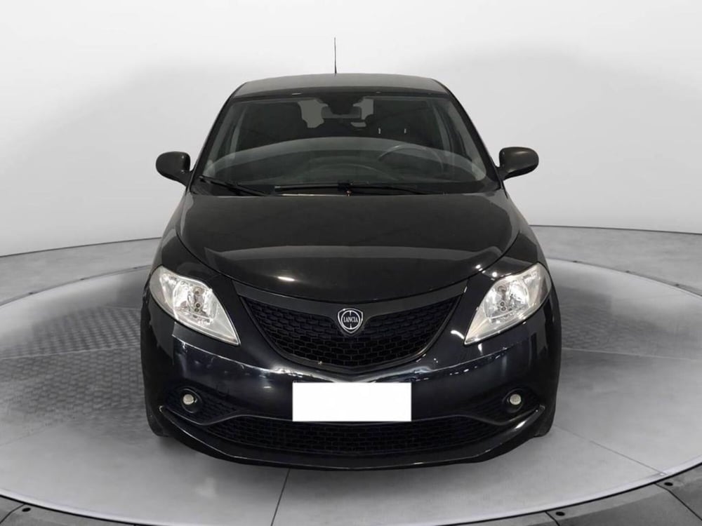 Lancia Ypsilon usata a Torino (2)