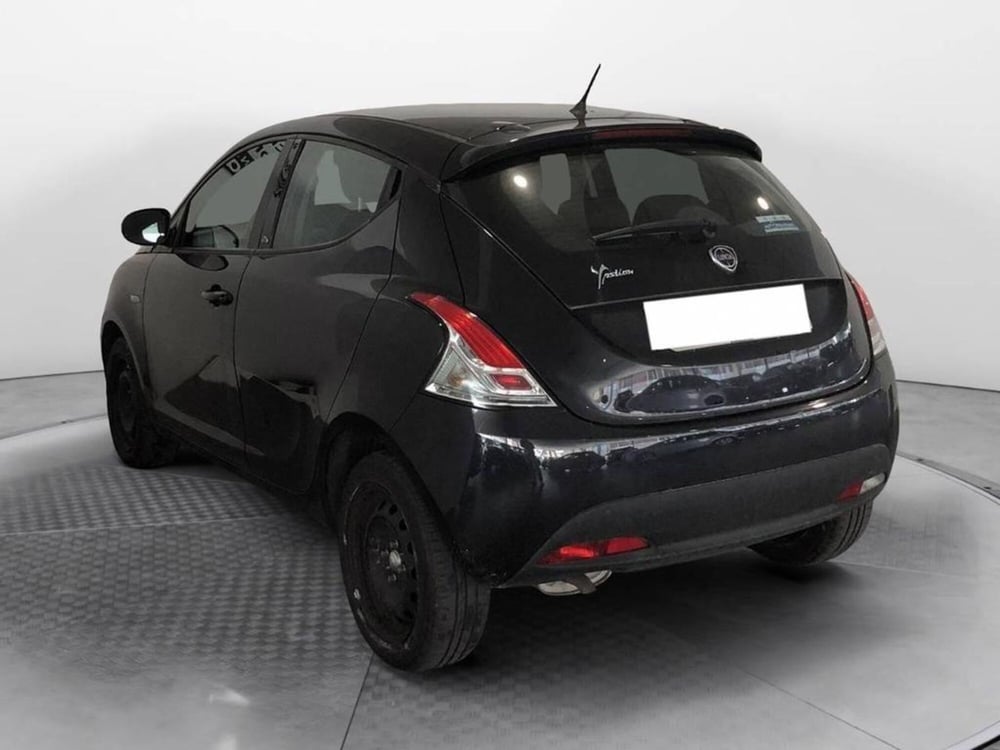 Lancia Ypsilon usata a Torino (6)