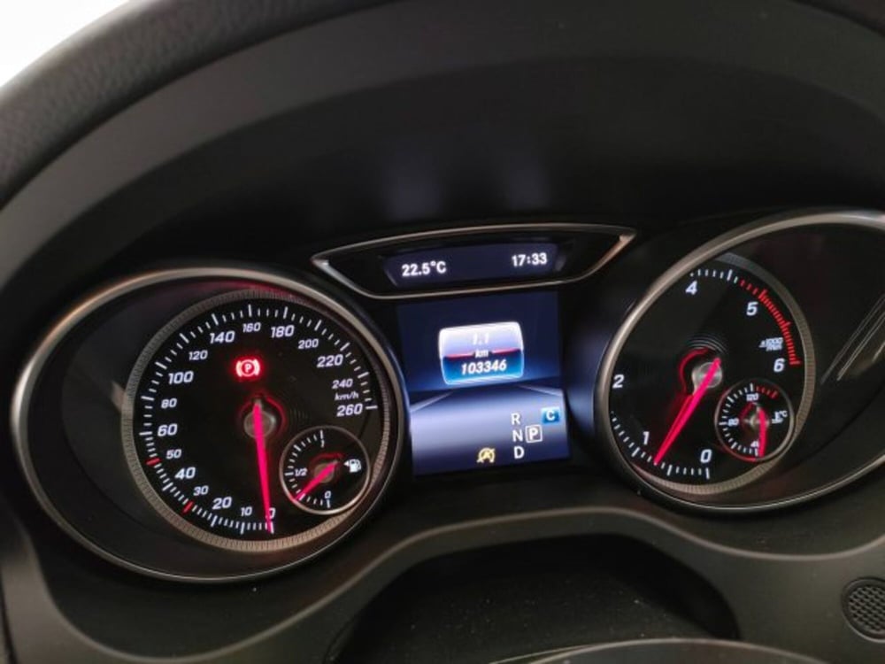 Mercedes-Benz CLA Shooting Brake usata a Teramo (16)