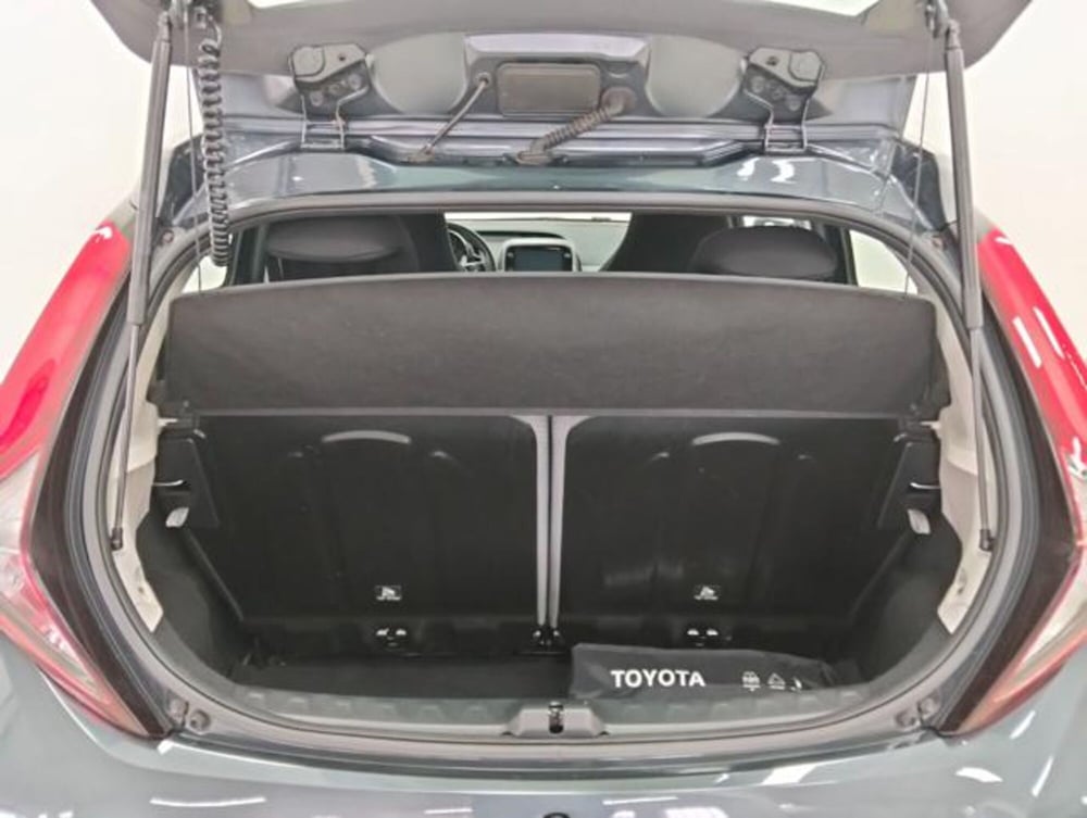 Toyota Aygo usata a Como (17)