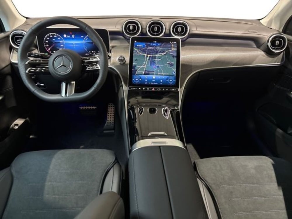 Mercedes-Benz GLC nuova a Bologna (13)