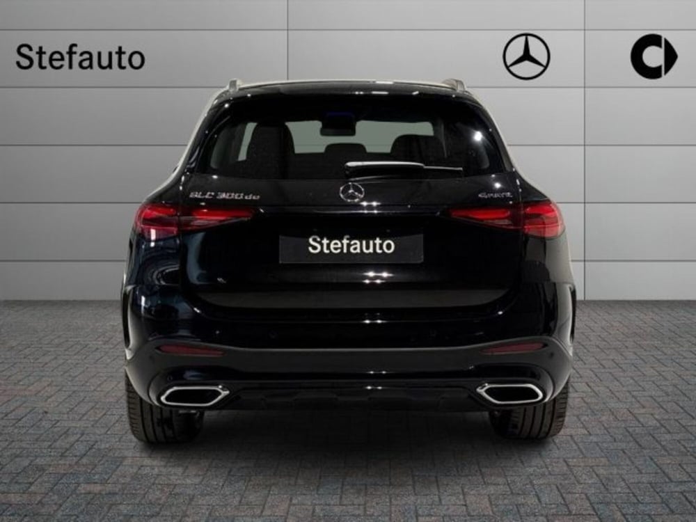 Mercedes-Benz GLC nuova a Bologna (6)