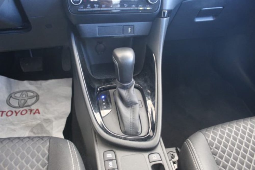 Toyota Yaris usata a Roma (15)