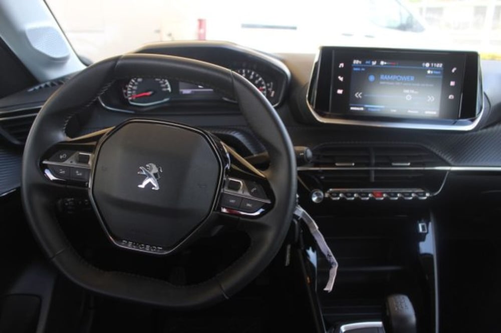 Peugeot 208 usata a Roma (12)