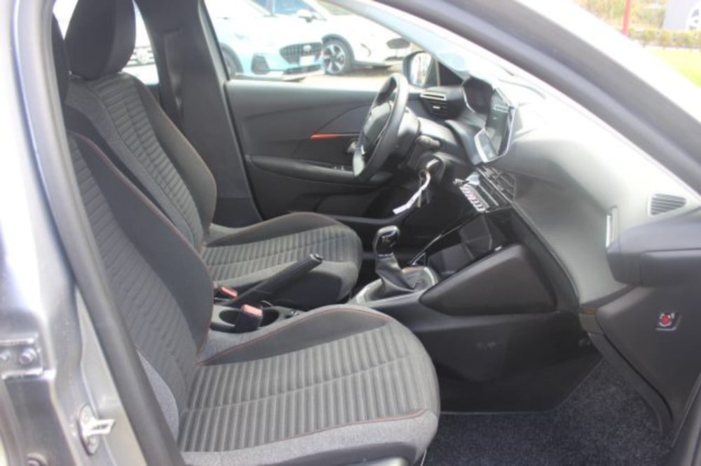 Peugeot 208 usata a Roma (9)