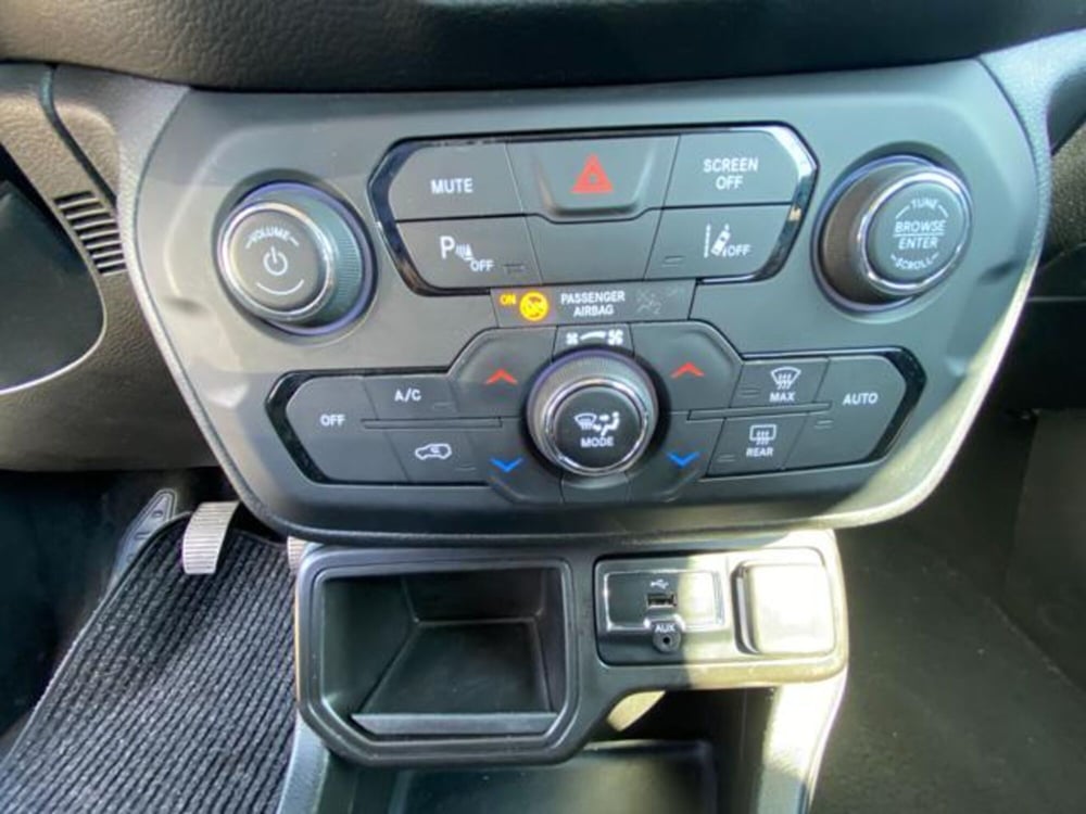 Jeep Renegade usata a Firenze (18)