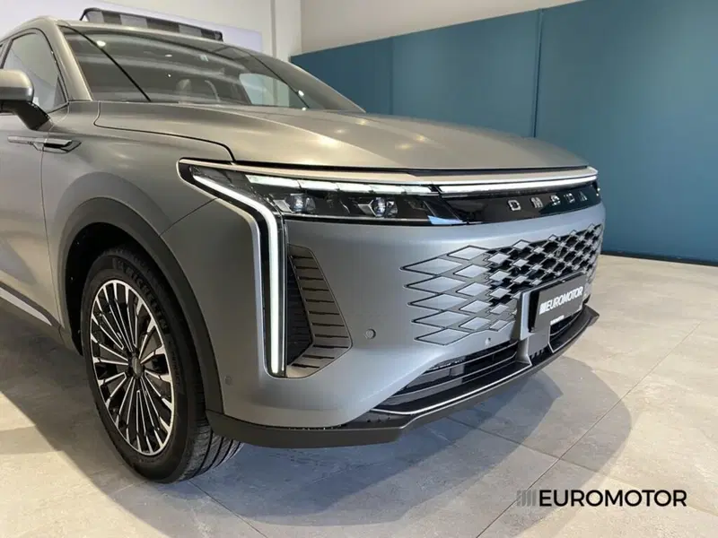 Omoda Omoda 9 SHS-P nuova a Bari (5)