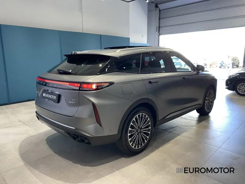 Omoda Omoda 9 SHS-P nuova a Bari (7)