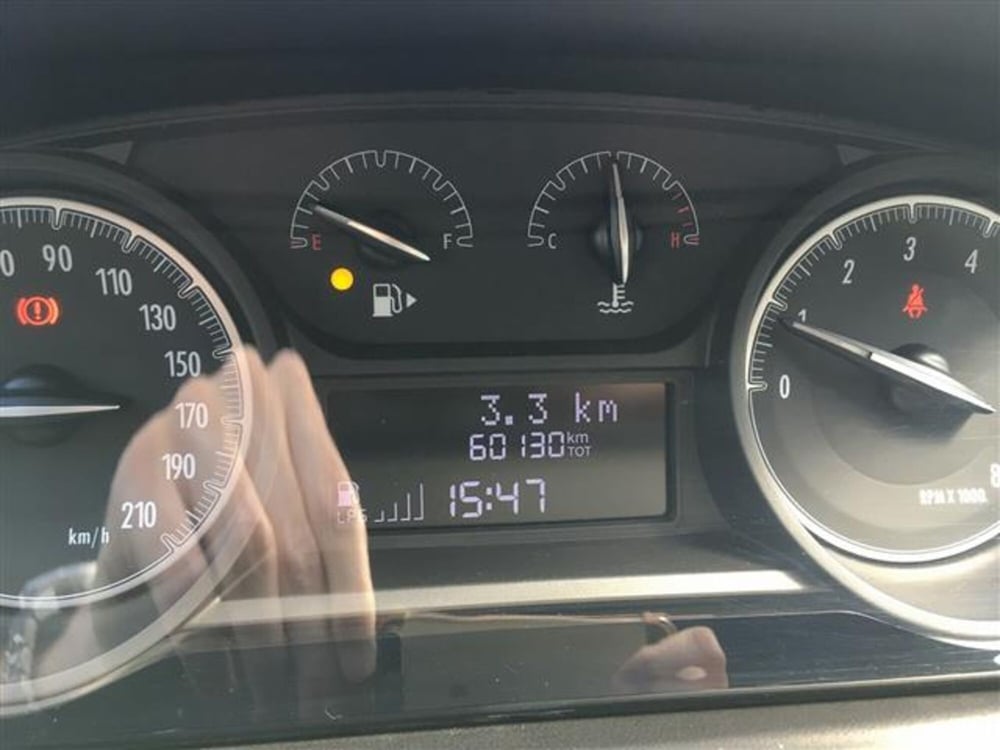 Lancia Ypsilon usata a Bologna (12)
