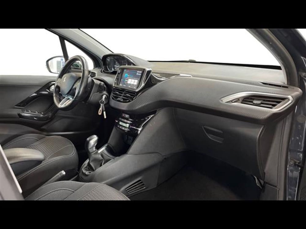 Peugeot 208 usata a Treviso (10)