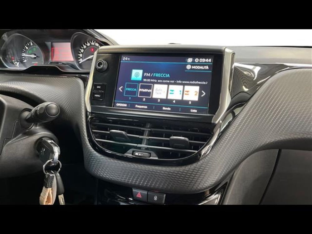Peugeot 208 usata a Treviso (6)