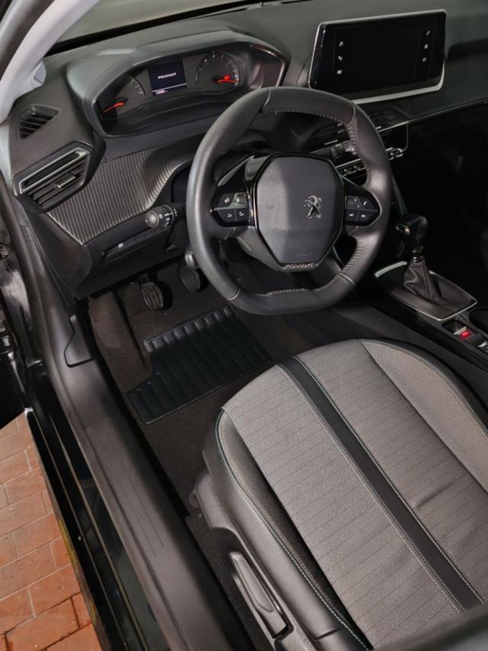 Peugeot 208 usata a Torino (15)