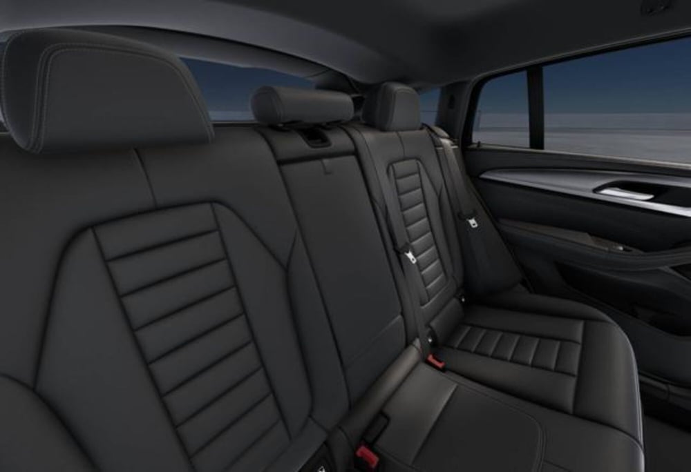 BMW X4 nuova a Modena (13)