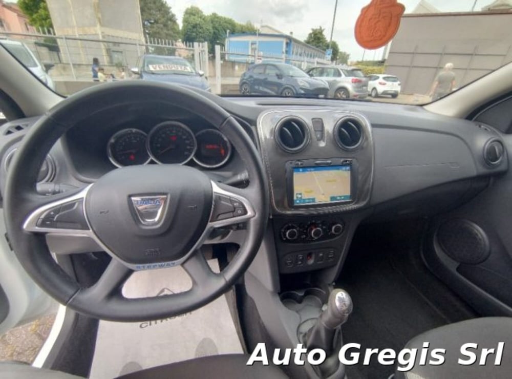 Dacia Sandero usata a Milano (10)