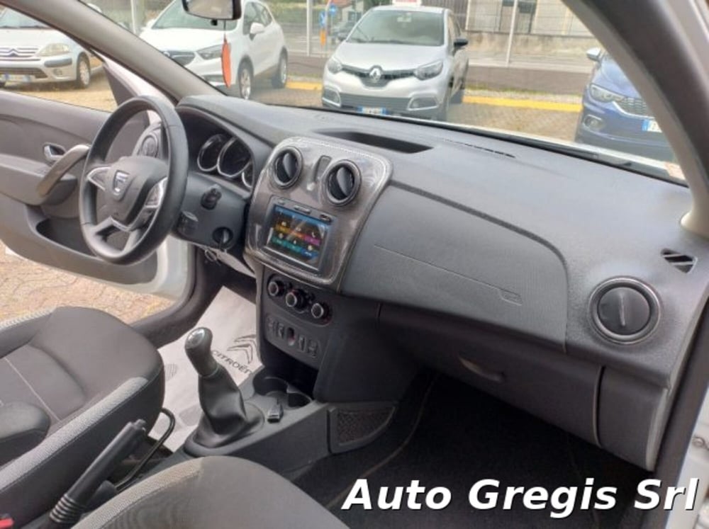 Dacia Sandero usata a Milano (13)