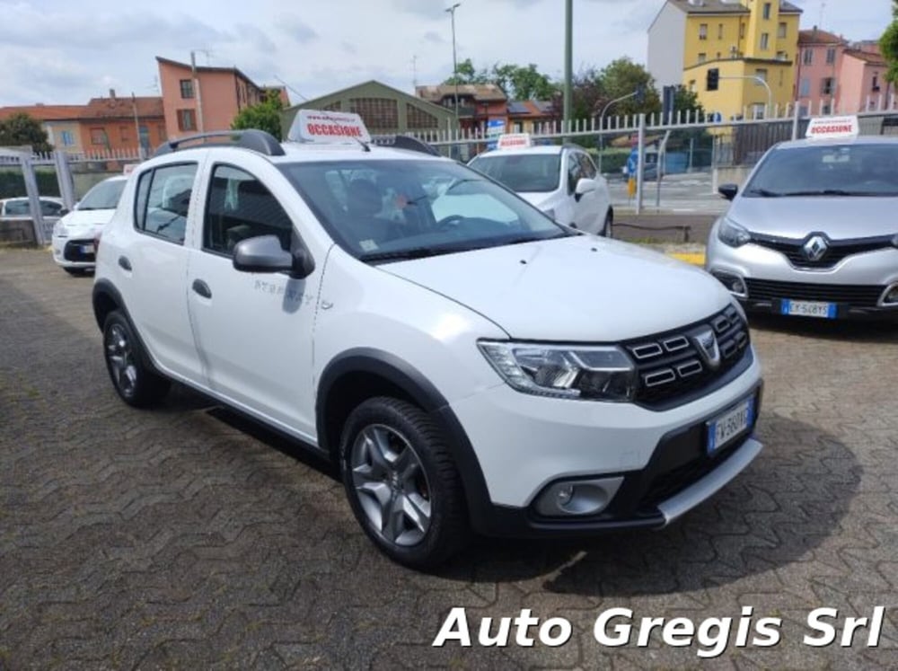 Dacia Sandero usata a Milano (7)