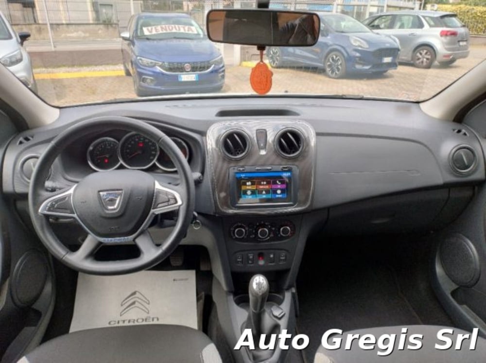 Dacia Sandero usata a Milano (9)