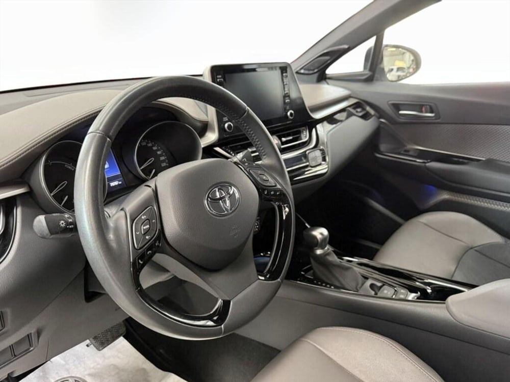 Toyota Toyota C-HR usata a Monza e Brianza (12)