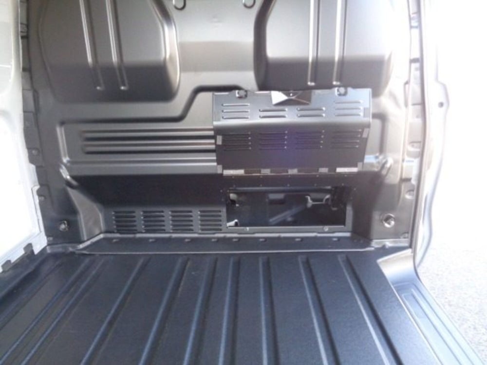 Ford Transit Custom Furgone nuova a Cuneo (15)