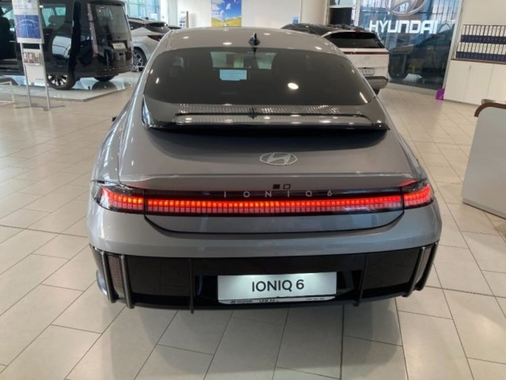 Hyundai Ioniq 5 nuova a Cuneo (5)