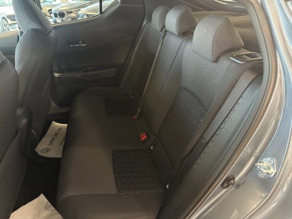 Toyota Toyota C-HR usata a Cuneo (12)