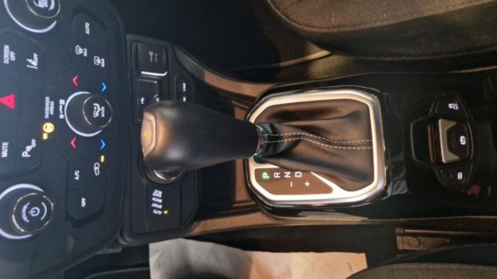 Jeep Renegade usata a Modena (9)