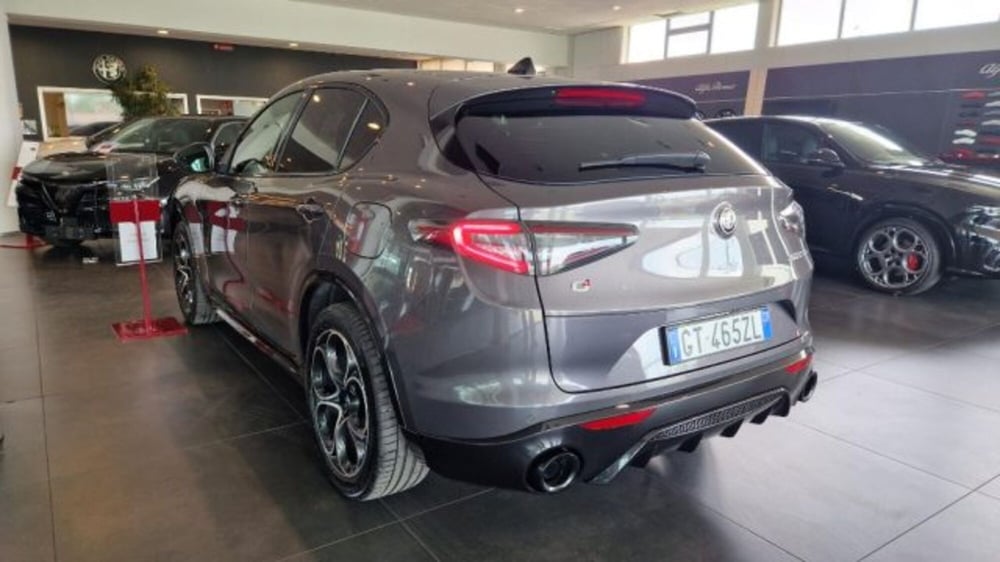 Alfa Romeo Stelvio usata a Modena (5)