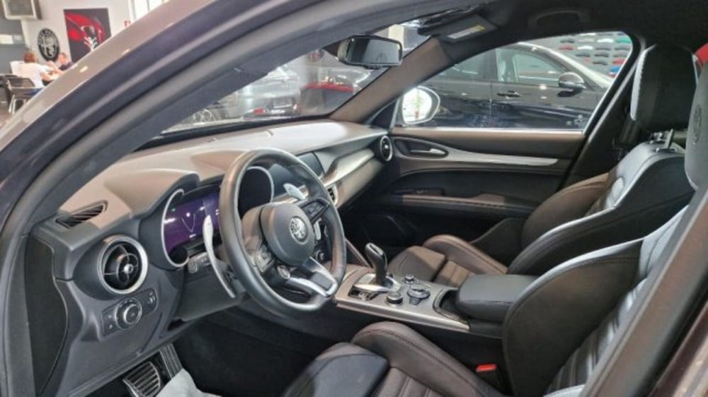 Alfa Romeo Stelvio usata a Modena (7)