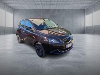 Lancia Ypsilon 1.0 FireFly 5 porte S&amp;S Hybrid Ecochic A. Ferretti del 2022 usata a Bari