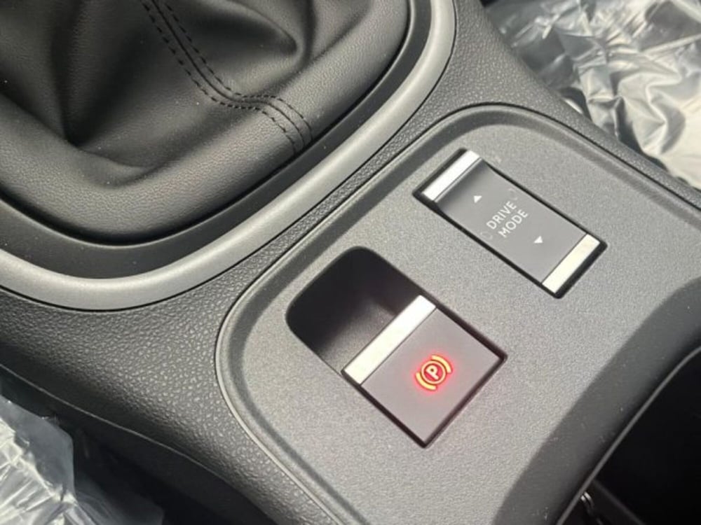 Jeep Avenger nuova a Trapani (12)