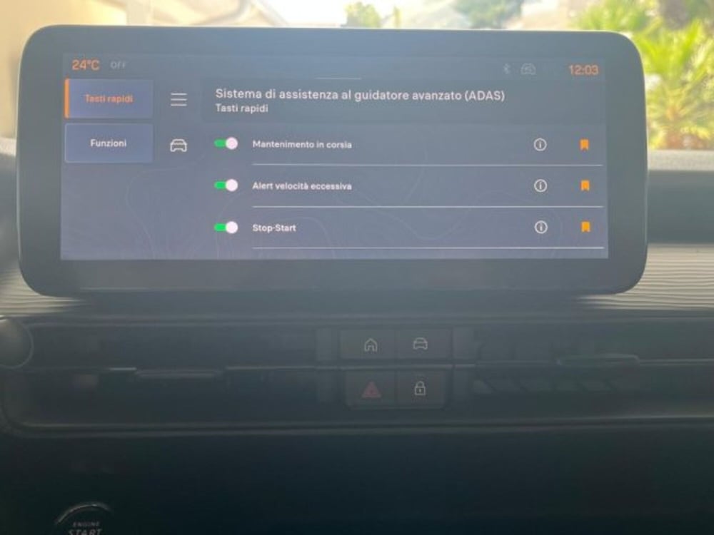 Jeep Avenger nuova a Trapani (13)