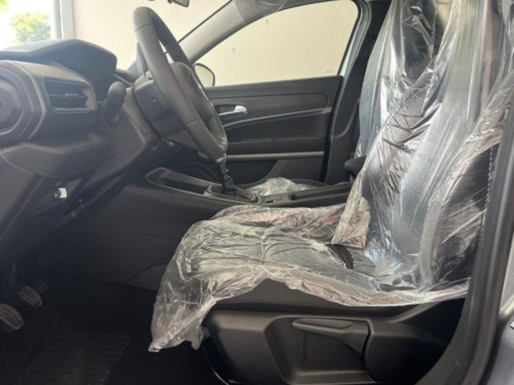Jeep Avenger nuova a Trapani (18)