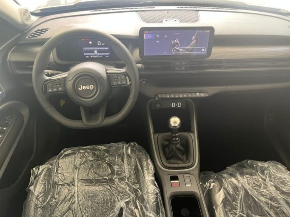 Jeep Avenger nuova a Trapani (8)