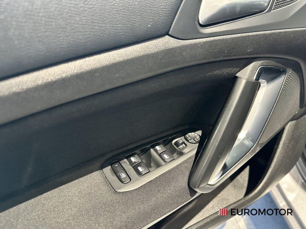 Peugeot 308 usata a Bari (14)
