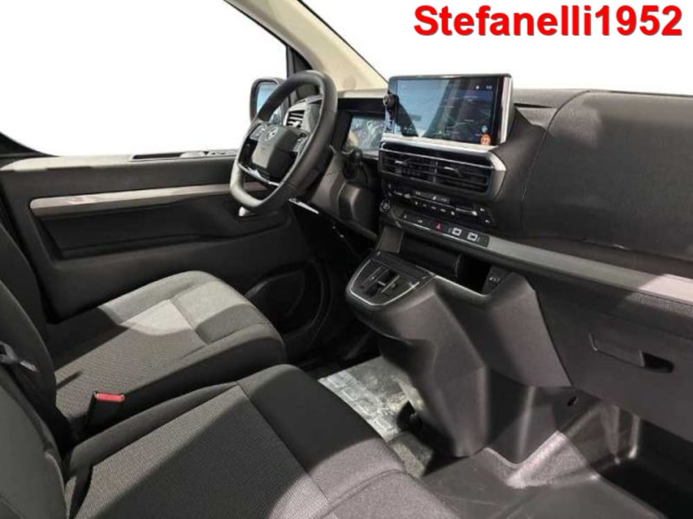Opel Vivaro Furgone nuova a Bologna (15)