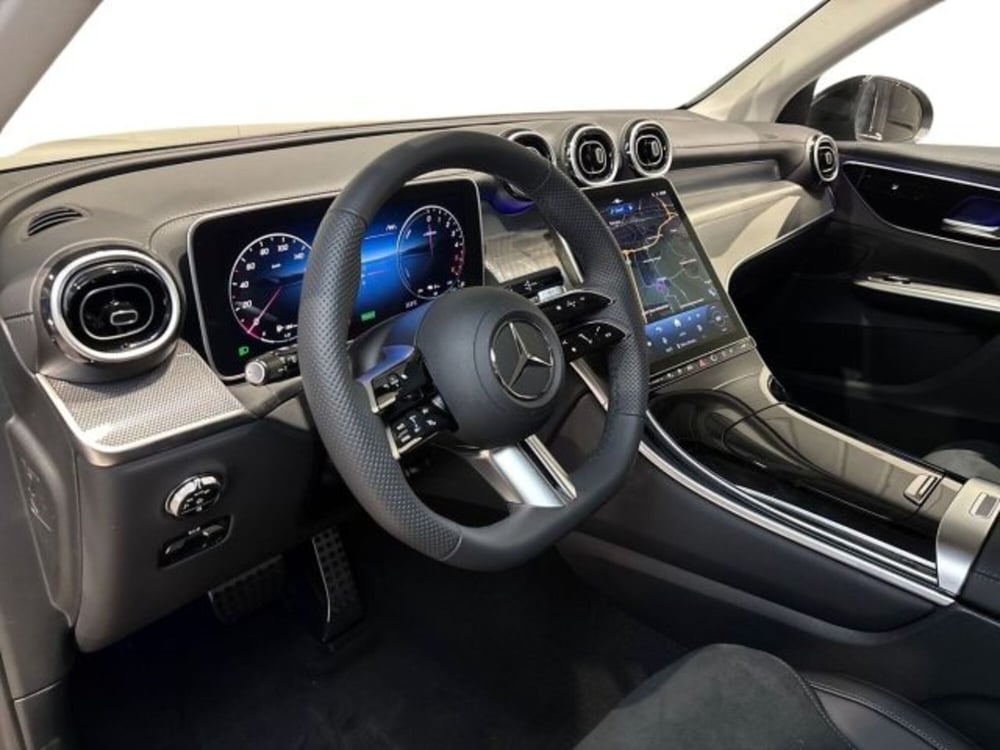 Mercedes-Benz GLC nuova a Bologna (11)