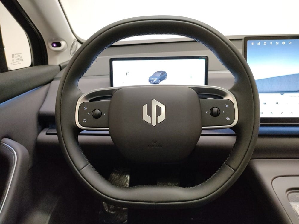 Leapmotor C10 nuova a Teramo (17)