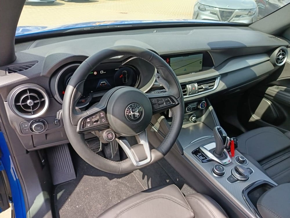 Alfa Romeo Stelvio nuova a Alessandria (18)