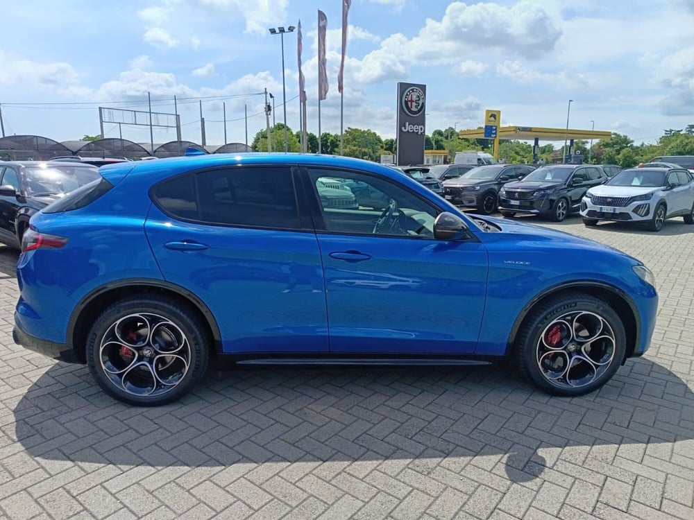 Alfa Romeo Stelvio nuova a Alessandria (4)