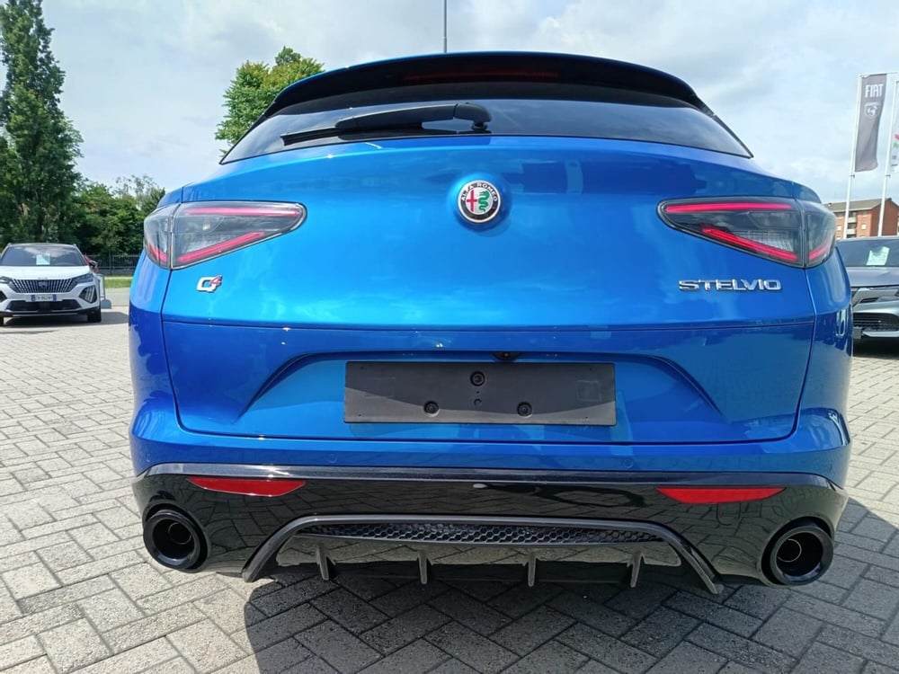 Alfa Romeo Stelvio nuova a Alessandria (6)