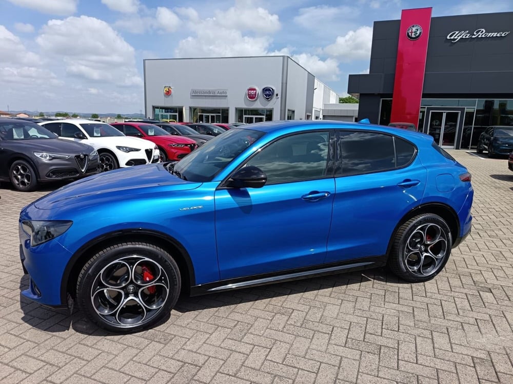 Alfa Romeo Stelvio nuova a Alessandria (8)