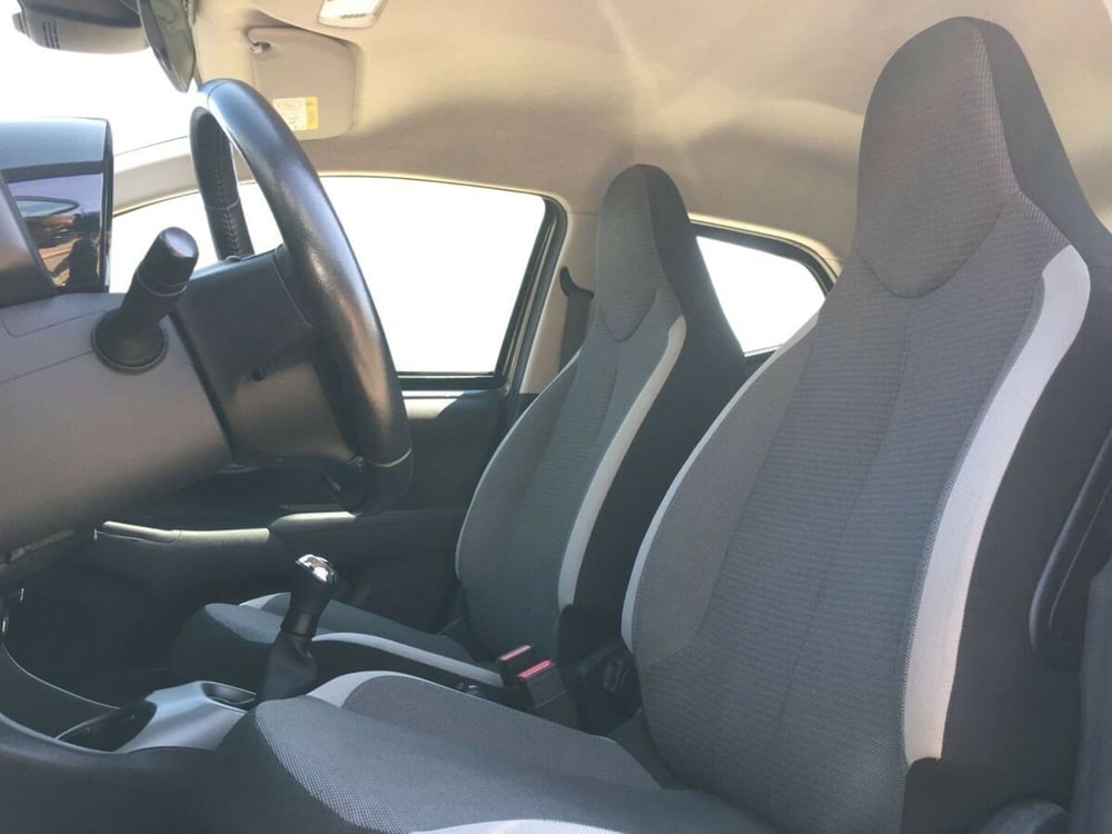 Toyota Aygo usata a Lecco (10)