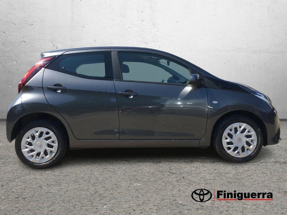 Toyota Aygo usata a Lecco (5)